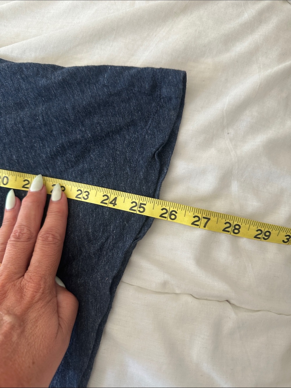Madewell Dark Heather Navy V-Neck Pocket Tee - Picture 4 of 4